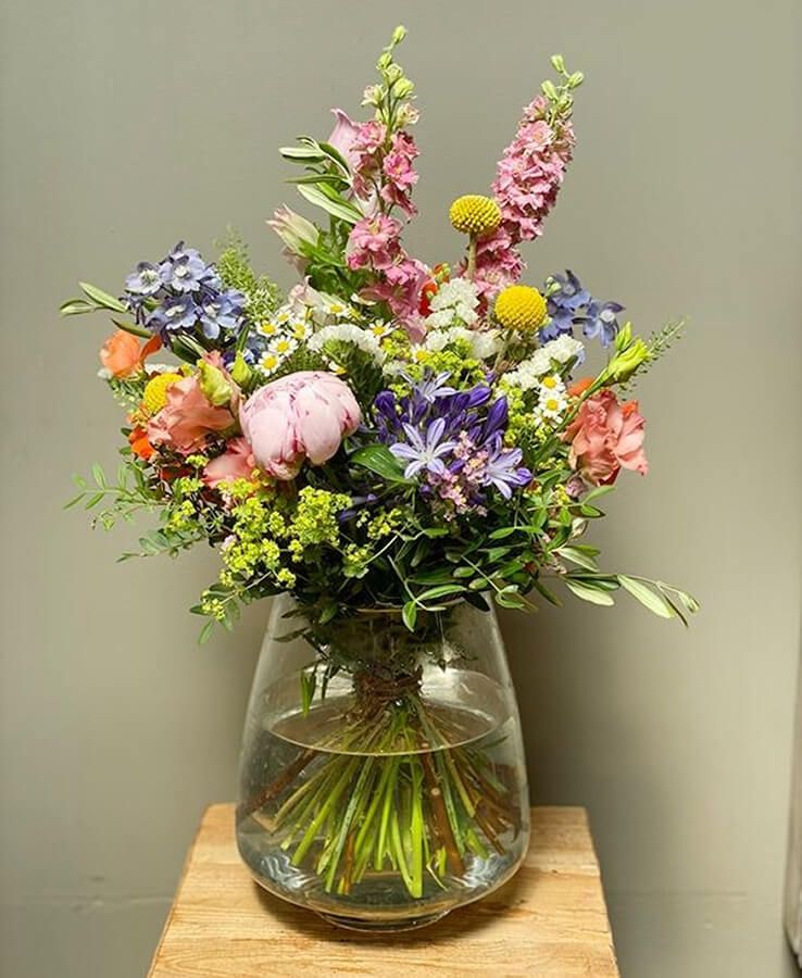 Bunte Blumen in einer Vase